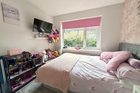 bedroom 2.