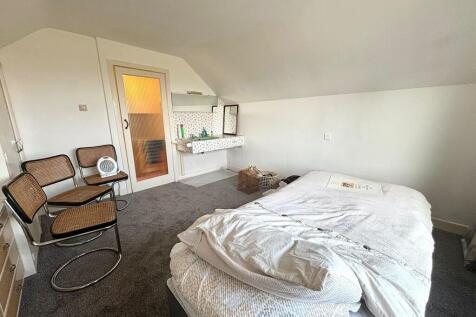 bedroom 1.