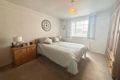 bedroom1