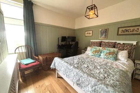 bedroom 1.