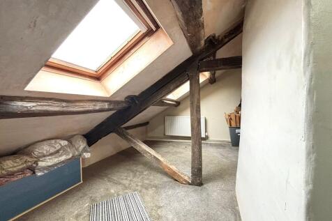 attic room 1