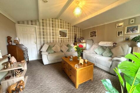 Annex living room...