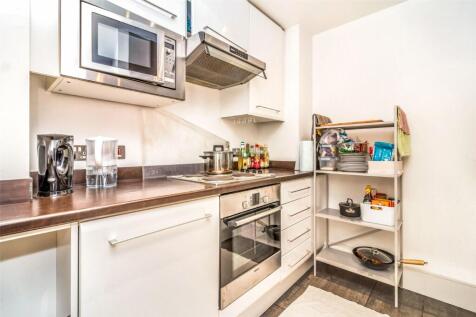Fitted kitchen