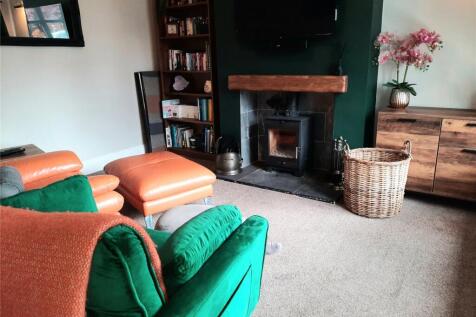 2nd Lounge/Bedroom