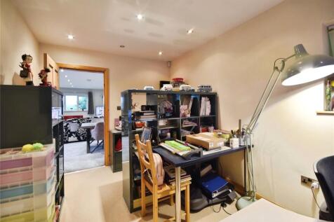 Bedroom / Office