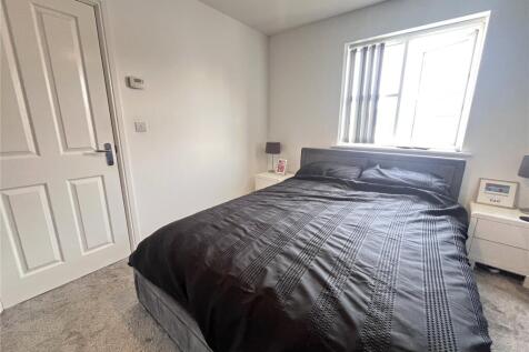 Master Bed/ En-Suite