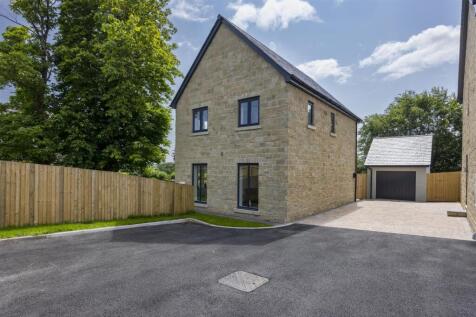 Detached Garage