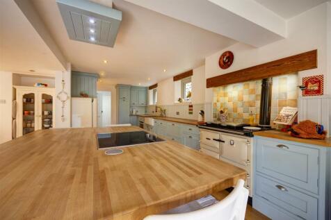 Kitchen &amp; Breakfast Room