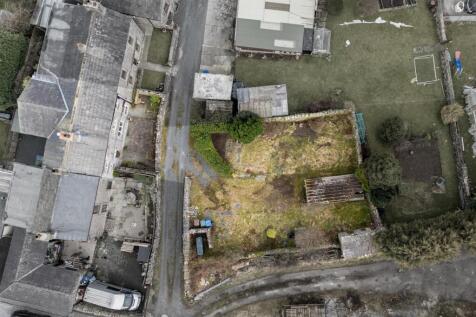Divorced Garden &amp; Parking
