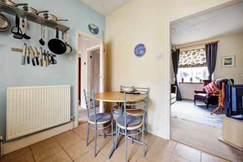 Kitchen_02.jpg