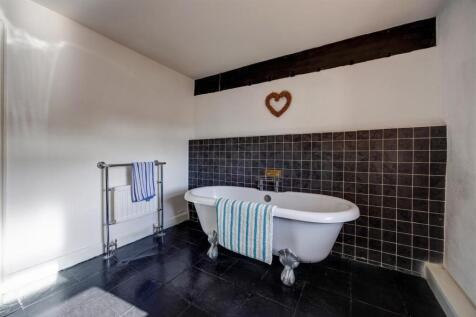 Bath_02.jpg
