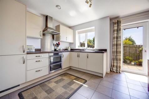 Kitchen_Diner_02.jpg
