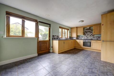 Kitchen_02.jpg