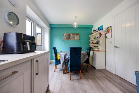 Kitchen_06.jpg