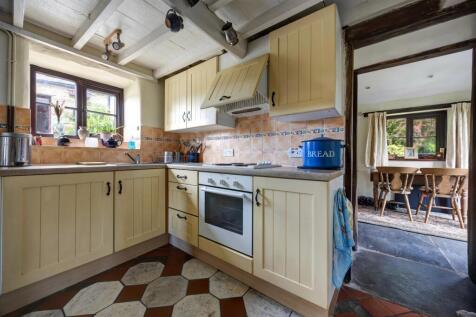 Kitchen_02.jpg