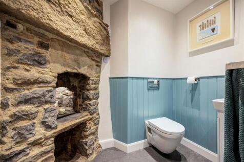 Toilet_02.jpg