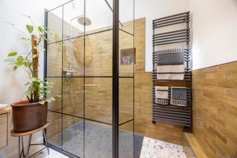 Bath_04.jpg
