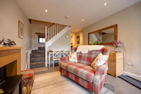 Cottage_Lounge_02.jpg