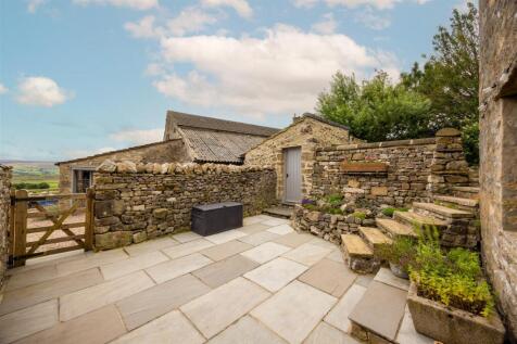 Balderstones Barn Front