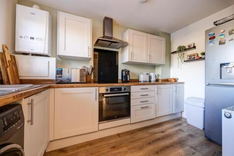 Kitchen_01.jpg
