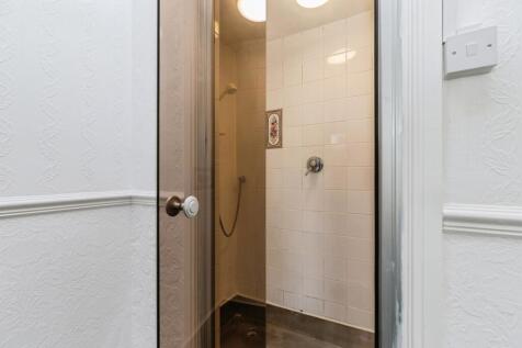 En Suite Shower