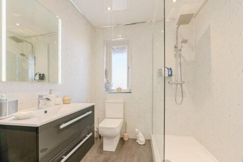 Family Shower Room