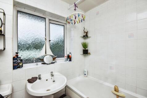Flat Bathroom