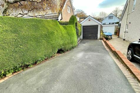 Drive &amp; Garage