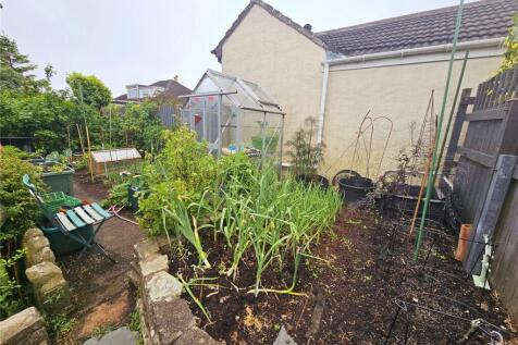 Veg Plot &amp;greenhouse