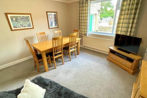 Bedroom/Dining Room