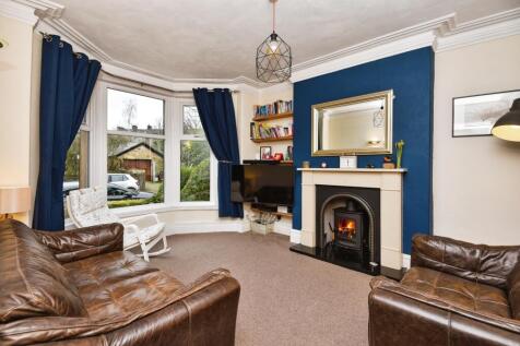 Front Lounge