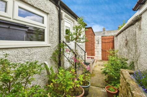 Private Rear Yard