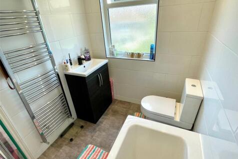 En Suite Bathroom