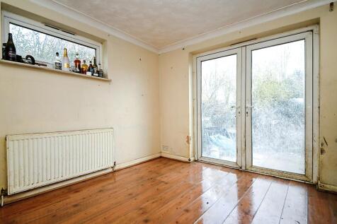 Reception/Bedroom