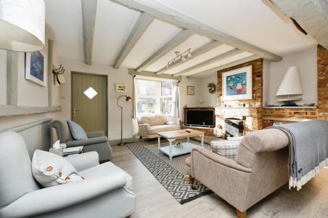 Lounge Photo 3