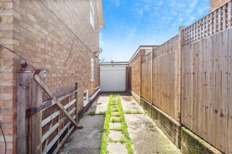 Side Access/Garage