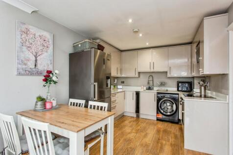 Diner/Kitchen Area