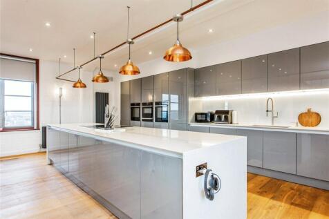 Kitchen &amp; Island
