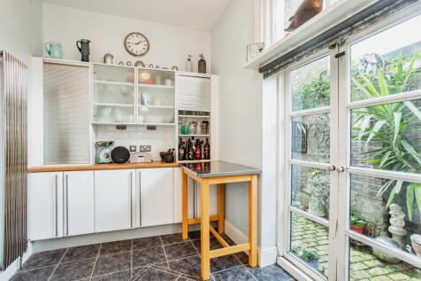 Fitted Kitchen