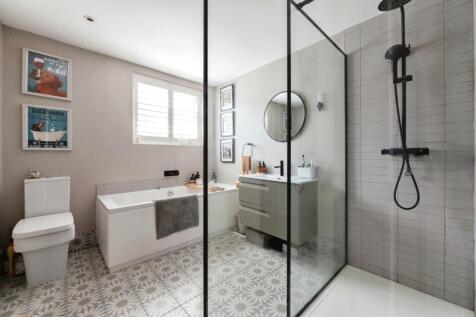 Modern Bathroom