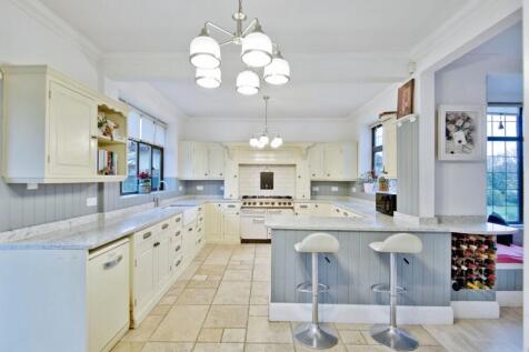 Kitchen/Breakfast Rm