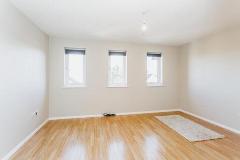 Living/Bedroom Area