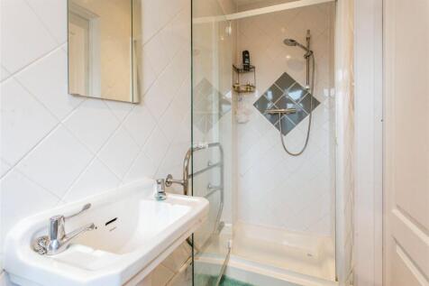 Bed 3 - En-Suite