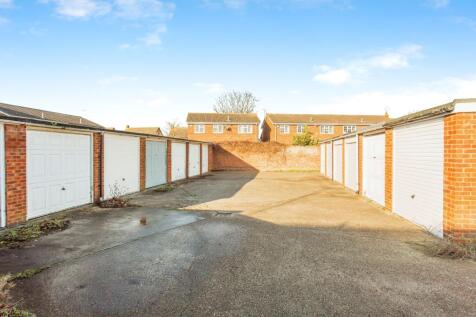 Garage In Block