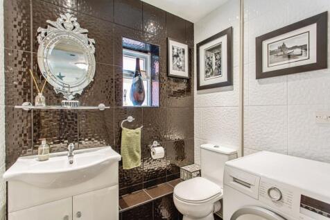 Cloakroom/Wc