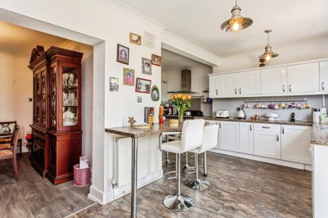 Kitchen/Breakfast Rm