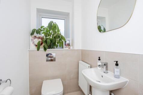 Cloakroom/Wc