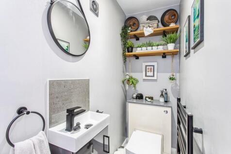 Cloakroom/Wc