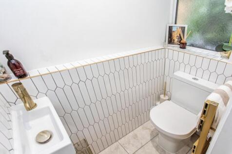 Cloakroom/Wc