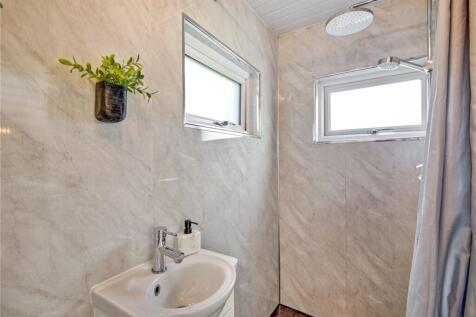 Shower Room/Wc